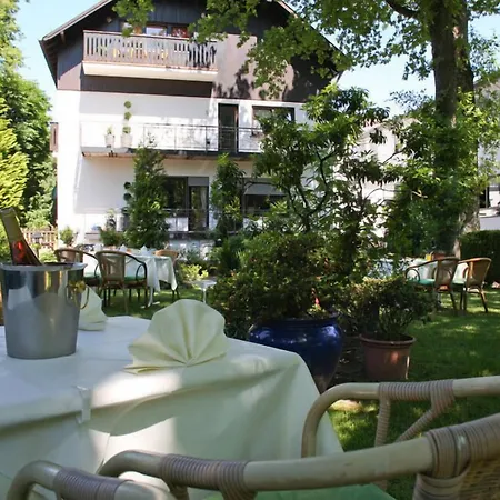 Buchnas Landhotel Saarschleife-2